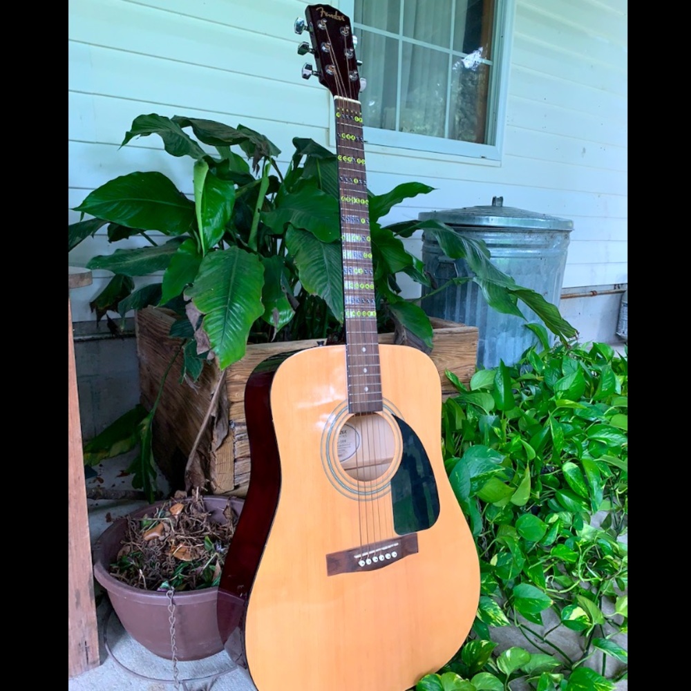 Acoustic fender guitar